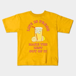 Life is fresh, make the zest out of it - cool & funny lemon pun Kids T-Shirt